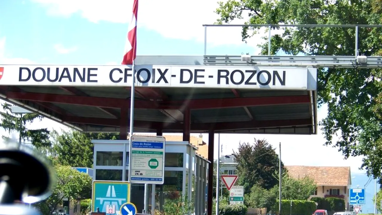 Tot mai mulți europeni speriați de fisc trec granițele comunitare cu sume mari de bani nedeclarați