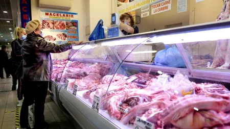 Inspectorii ANPC ne sfătuiesc să fim foarte atenți la produsele cumpărate pentru masa de Paște. Avertismentul de care trebuie să țină cont românii