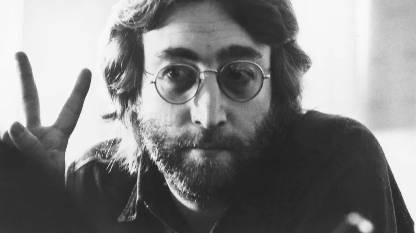 O scrisoare semnată de John Lennon, vândută pentru peste 28.000 de dolari