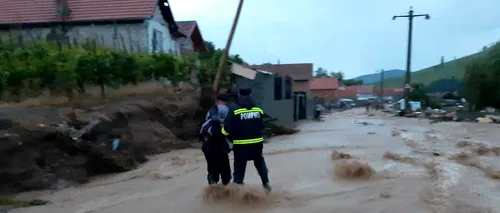 Viiturile au făcut prăpăd în Bistrița-Năsăud: Mai multe persoane au fost evacuate, printre care și doi copii