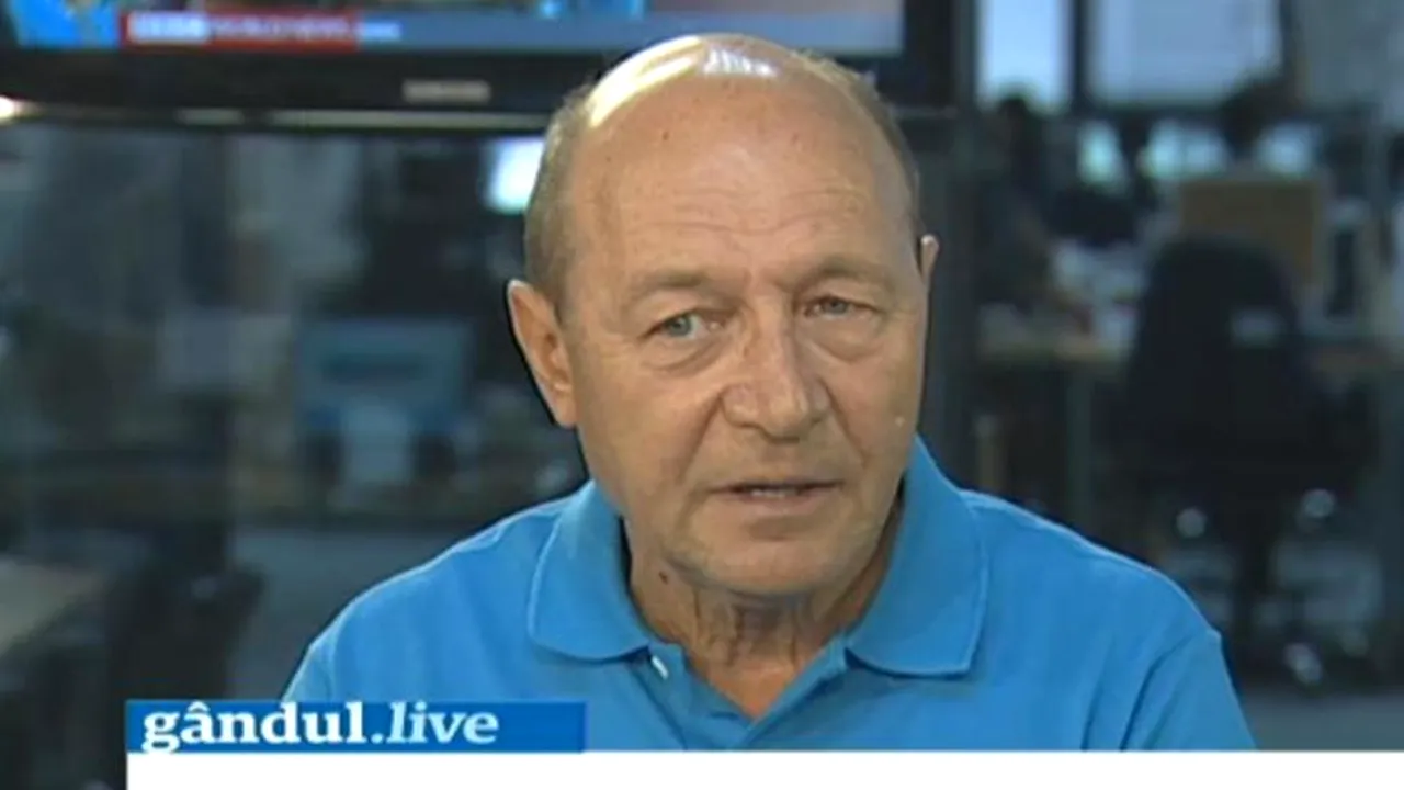 GÂNDUL LIVE. Băsescu, despre prelungirea programului la referendum: 