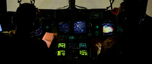 Un pilot de avion a raportat o întâlnire cu un OZN:„Detest să spun treaba asta, dar seamănă cu un obiect cilindric lung”
