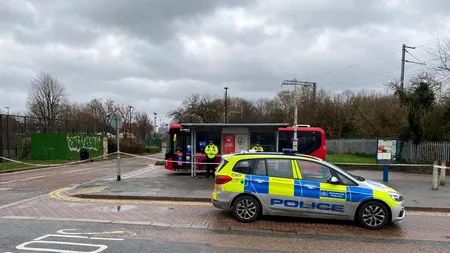 Taximetrist român, ucis de șase adolescenți, în Marea Britanie. Cei 6 ucigaşi au fost trimişi în judecată