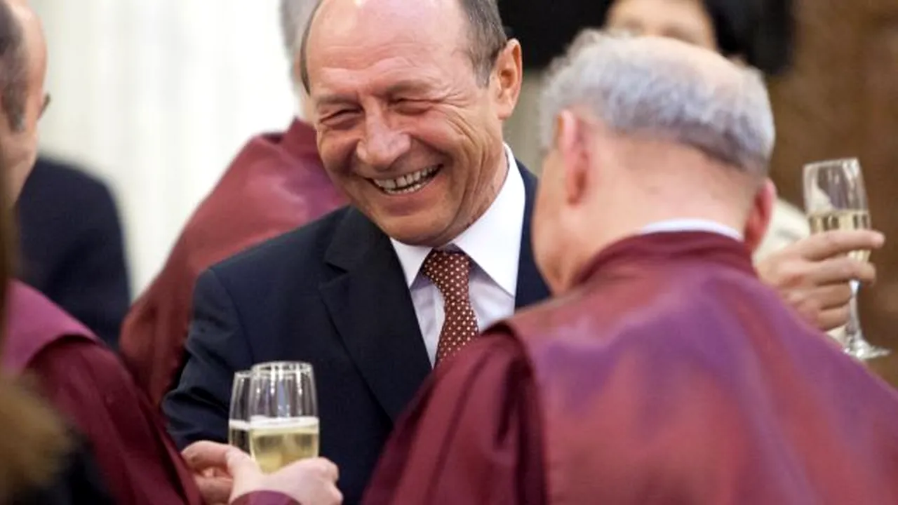 Curtea Constituțională promite că ia o decizie în privința referendumului într-o săptămână, la cererea scrisă a lui Traian Băsescu