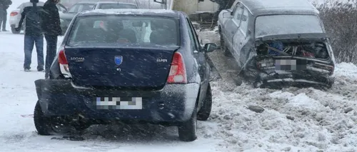 Doi morți și trei răniți într-un accident, în Mureș