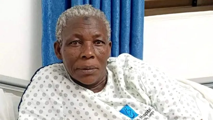 A născut gemeni la 70 de ani, însă partenerul ei a părăsit-o atunci când a aflat că va avea doi copii. ”Am reușit imposibilul!”