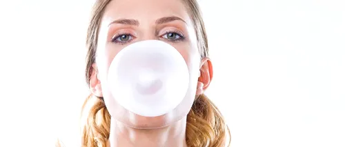 Pericolul la care se expun cei care mestecă gumă