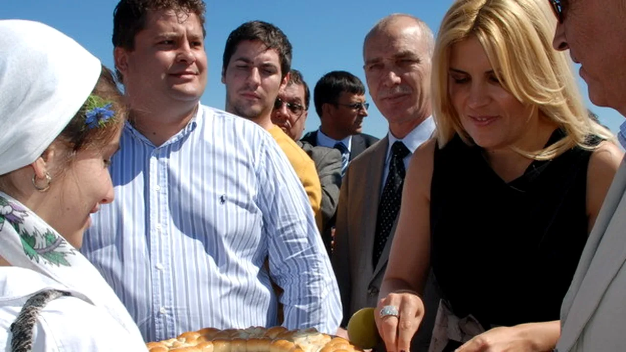 BARONUL PUILOR. Florin Popescu, mâna dreaptă a Elenei Udrea, urmărit penal pentru că a cerut 70 de tone de carne de pui grill pentru mită electorală