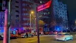 Incendiu puternic într-un bloc de pe Calea Vitan din București. O persoană a murit, iar alte 13 au fost evacuate