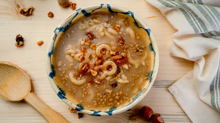 Secretul mucenicilor muntenești preparați de Elena Merișoreanu. Folosește câteva ingrediente pentru un gust autentic