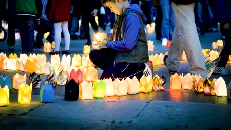 FESTIVALUL LUMINII începe joi, 23 aprilie, la București. Mai multe proiecții și sisteme de iluminare arhitecturală vor transforma orașul într-o expoziție în aer liber