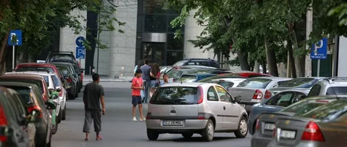 „Bătaie pe locurile de parcare în Cluj. Oamenii tremură la coadă la -7 grade: „Stăteam și pe vremea lui Ceaușescu, am antrenament