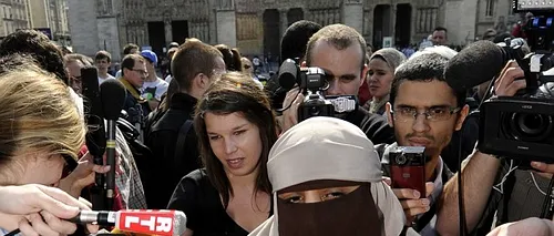 Danemarca interzice vălul musulman integral în spațiile publice