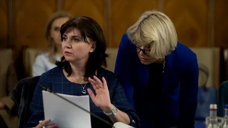 Românii care au studiat în străinătate vor putea să îşi echivaleze gratuit diplomele în tară