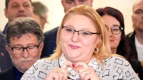 SOS depune moţiune de cenzură împotriva guvernului PNL- PSD- USR-UDMR