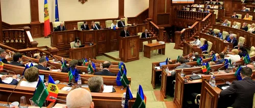 Criza politică de la Chișinău continuă. Au părăsit grupul comuniștilor și vor să propună un nou premier