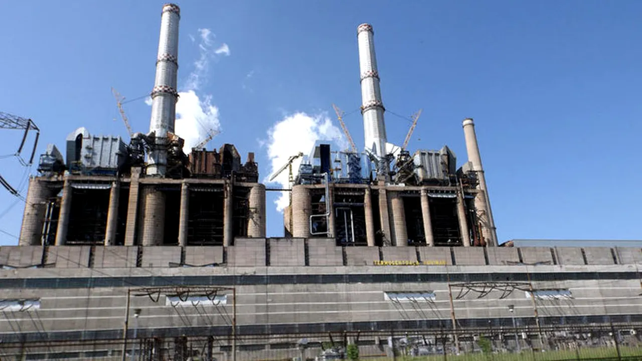 Se pune lacătul pe Termocentrala Ișalnița. Colosul energetic trimite în ȘOMAJ sute de angajați