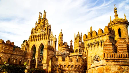 O femeie a vizitat un „castel medieval” în Spania, dar a rămas uimită când a aflat secretul din spatele obiectivului turistic. Plătise 3 euro pe bilet