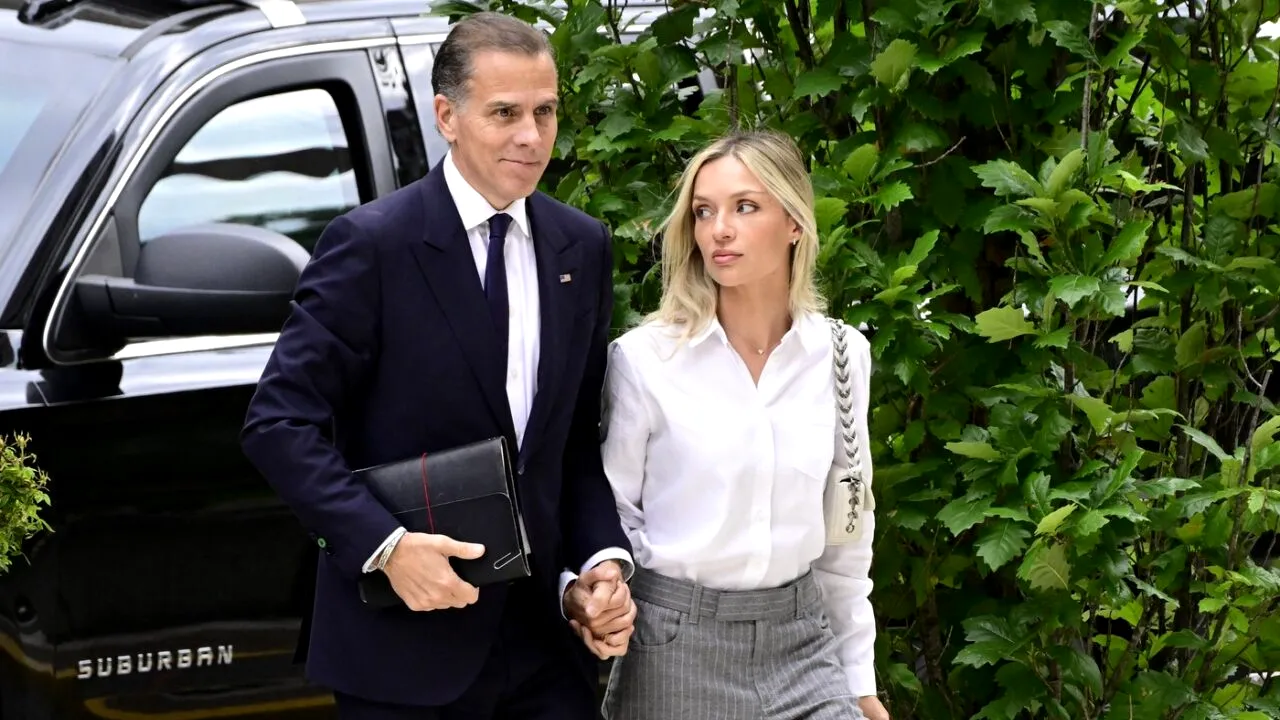 Doi foști oficiali FBI, puși sub acuzare pentru declarații false legate de laptopul lui Hunter Biden. Fiul fostului președinte Joe Biden ia în considerare să-l înfrunte pe Trump la alegerile din 2028