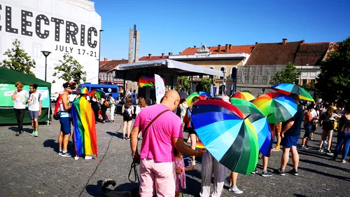 Marșul Cluj Pride. Mii de persoane cer parteneriat civil pentru membrii comunității LGBT: Drepturi egale pentru fiecare - VIDEO / FOTO