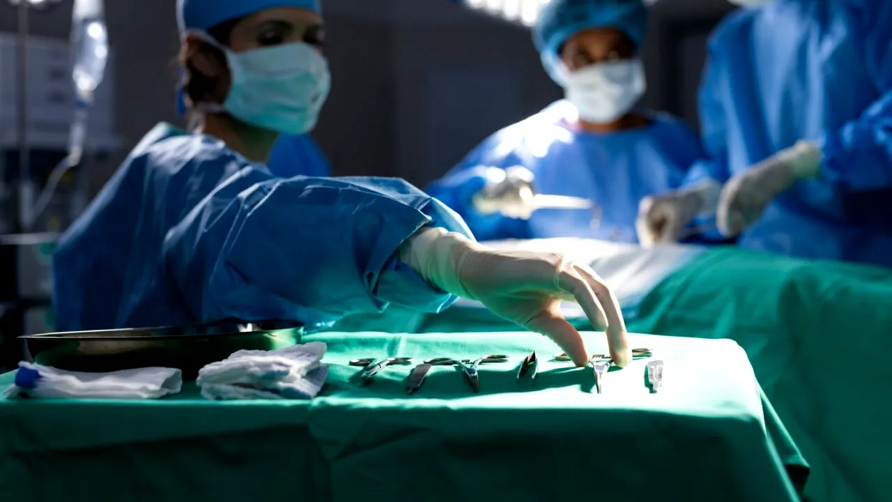 DESPĂGUBIRI de 150.000 de euro primite de un român, după ce medicii i-au extirpat un plămân pe baza unor analize greșite. Un caz de malpraxis