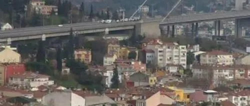 Alertă pe Podul Bosfor din Istanbul. Care a fost, de fapt, motivul pentru care o mașină a fost abandonată