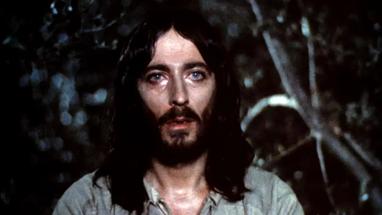 Ce s-a întâmplat cu actorul care a interpretat rolul lui IISUS din Nazareth. Destinul bizar al lui Robert Powell