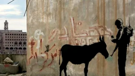 Două opere de artă de Banksy, estimate la un milion de dolari, vor fi scoase la licitație