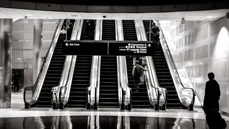 Un sibian aflat în carantină a fost găsit fără masca la mall