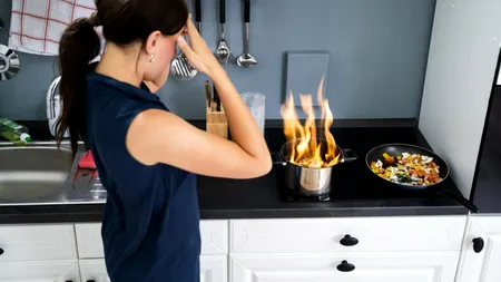 Pregătiri de sărbători cu peripeții. Medicii avertizează asupra numărului crescut de ACCIDENTE casnice