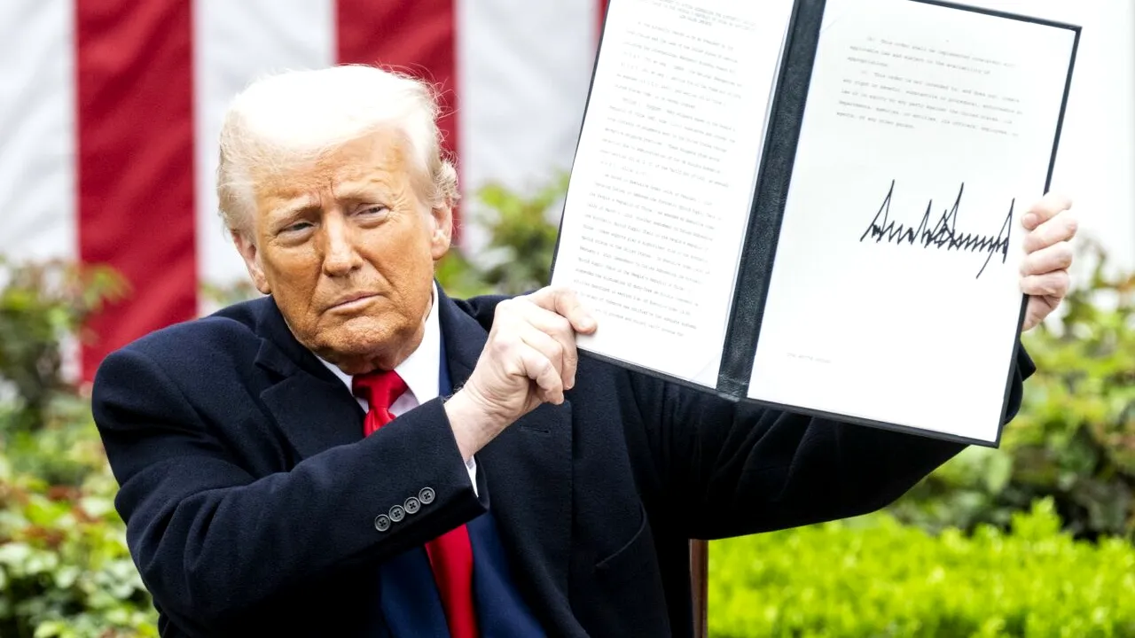 Financial Times: Taxele comerciale impuse de TRUMP sunt o urgență economică pentru americani /Vor avea impact negativ asupra veniturilor