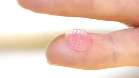 Inovație în domeniul vaccinării. Cercetătorii britanici au dezvoltat o metodă de administrare a vaccinului fără a folosi ace