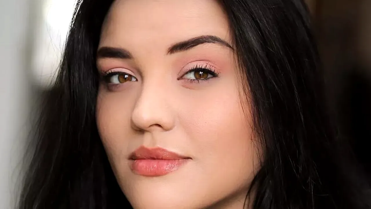 O actriță în vârstă de 30 de ani a MURIT, după ce cadrele medicale au diagnosticat-o în mod greșit cu „anxietate”