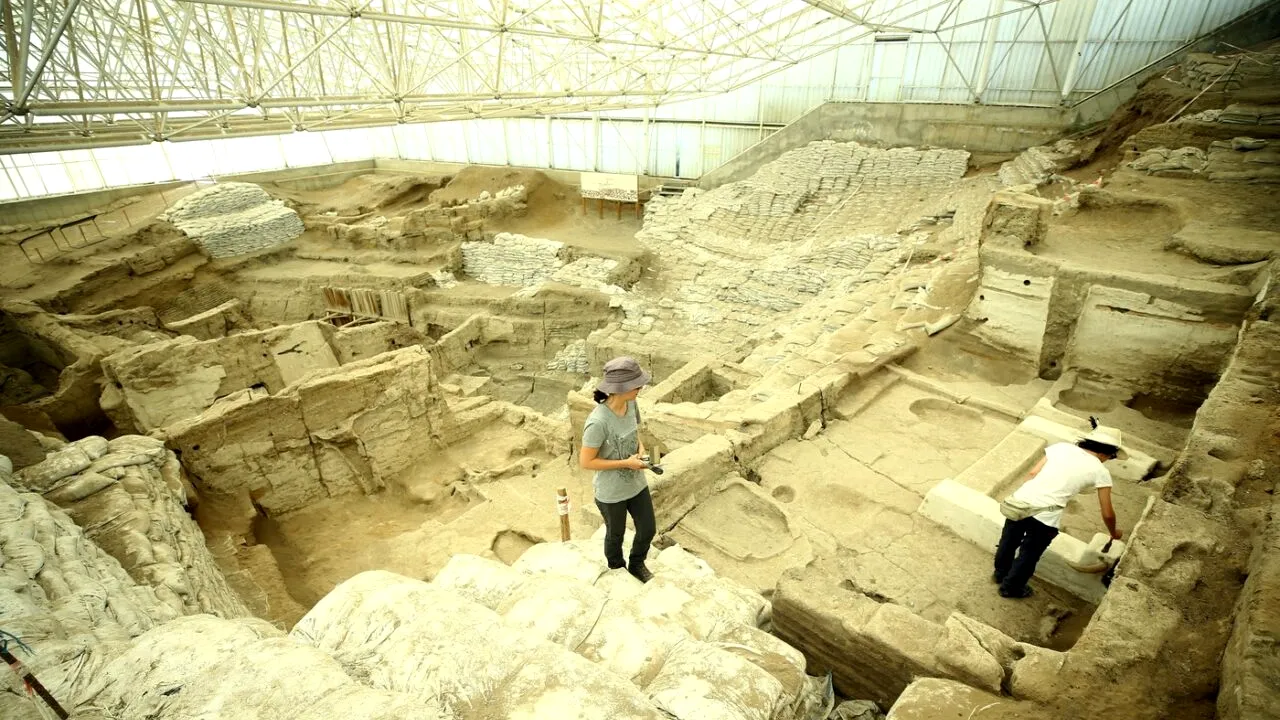 O descoperire arheologică în Turcia demonstrează că oamenii erau înmormântați sub casele în care locuiau