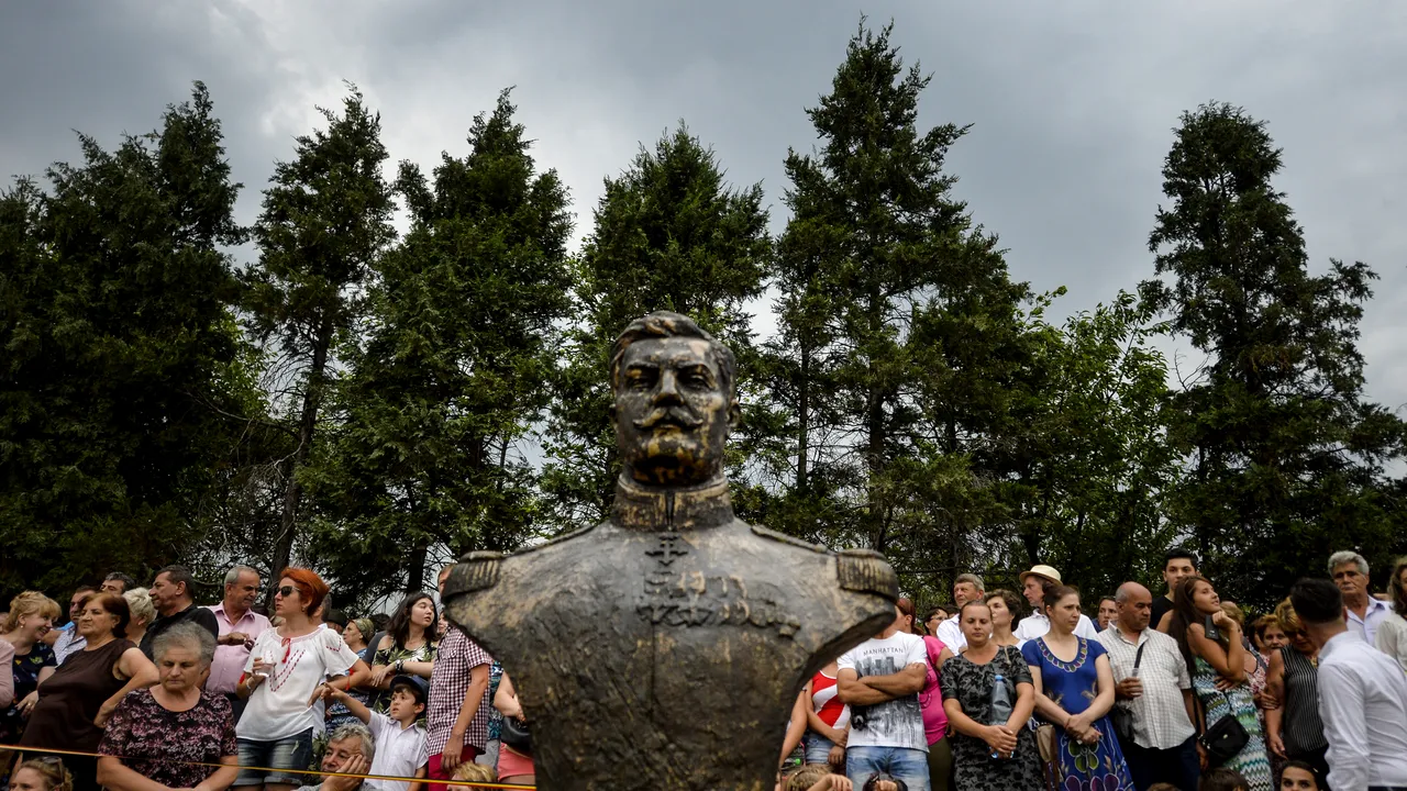 În anul Centenarului, primarii sparg pușculița. Pe lista investițiilor de sărbătoare, monumentele și statuile. „Mă gândesc să facem o cruce sau așa ceva