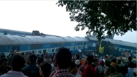 Cel puțin 120 de morți și peste 200 de răniți în India, după ce un tren a deraiat. Bilanțul victimelor este în creștere