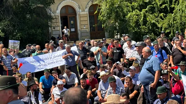 Amenzi de mii de lei în urma protestului fermierilor. Îmbrâncelile între oieri și jandarmi s-au lăsat cu gaze lacrimogene