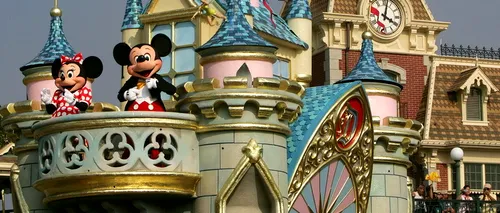 Florida: Guvernatorul Ron DeSantis a revocat dreptul Disney de a se autoguverna pentru că promovează o „ideologie” PERICULOASĂ pentru copii