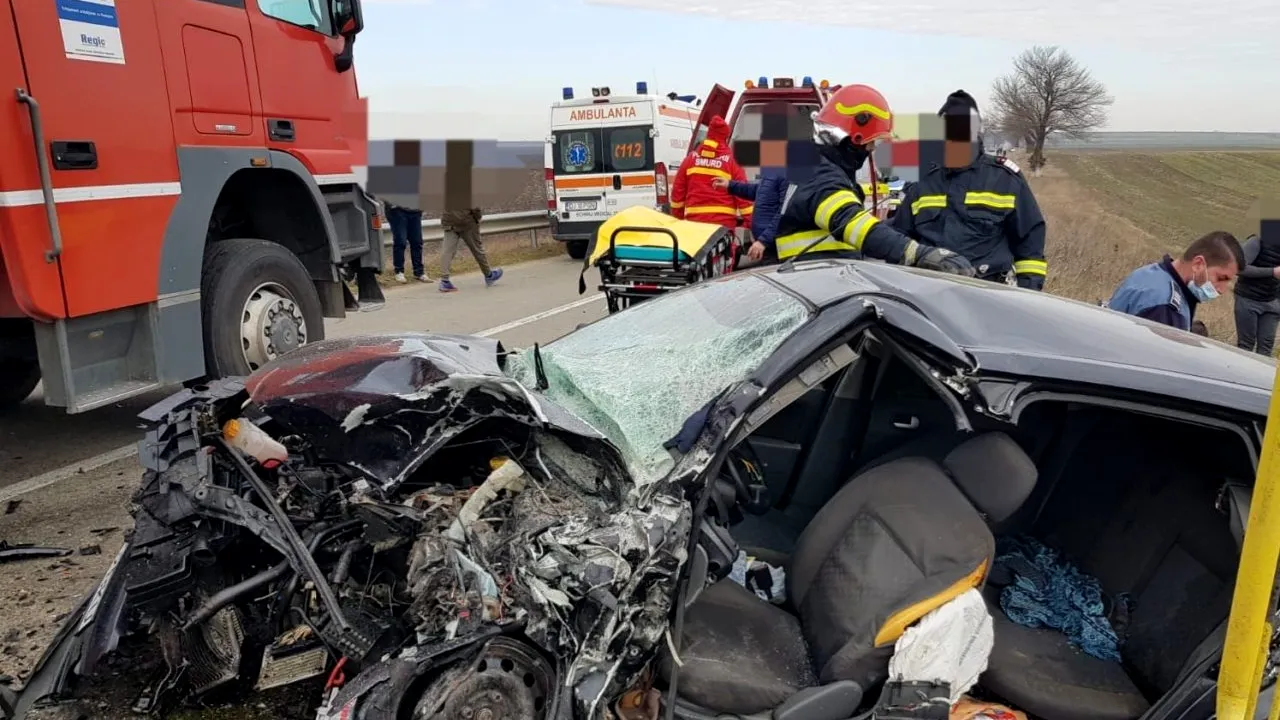 VIDEO | Tragedie pe o șosea din Dolj. Doi oameni și-au pierdut viața în urma unui accident petrecut în apropiere de Băilești