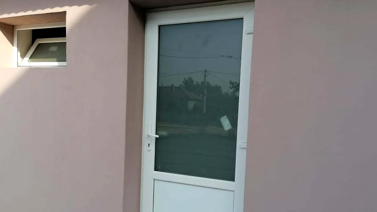 Toaletă la preț de apartament la o școală din Teleorman. Explicația primarului | GALERIE FOTO