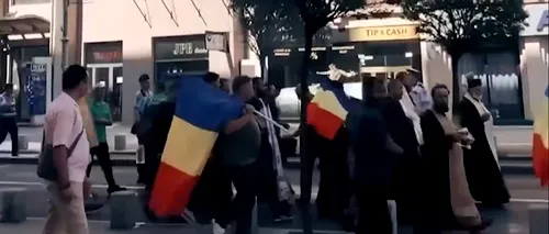 Gigi Becali a stropit cu agheasmă Calea Victoriei, pe traseul pe care a avut loc Bucharest Pride | VIDEO