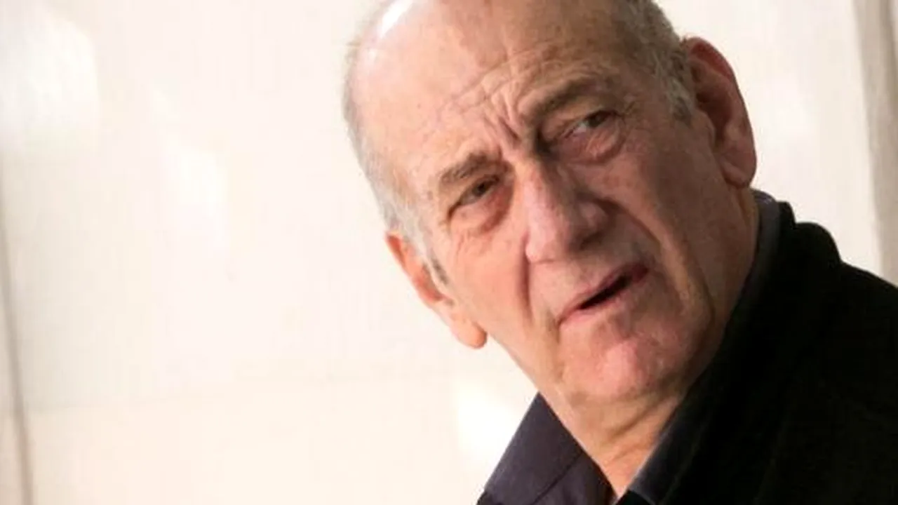 Predecesorul lui Netanyahu (16 luni de pușcărie), despre Bibi: „Puțin mov în păr, puțin fixativ...