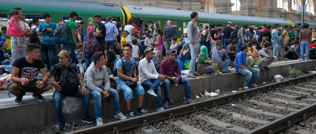 Avertisment dur al ministrului de externe ungar: Valul de imigranți le oferă teroriștilor „o usă deschisă către Europa