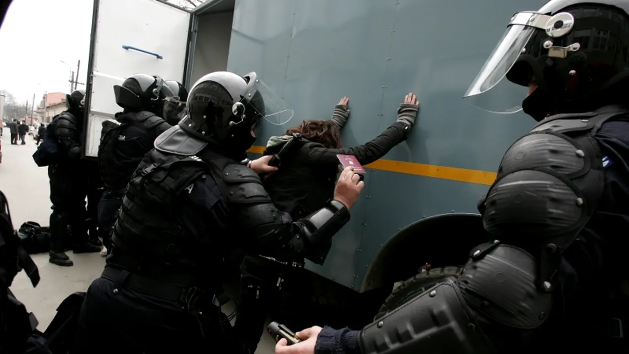 Peste 40 de persoane la Poliție, după un scandal cu bâte și alte arme albe în Gheorgheni
