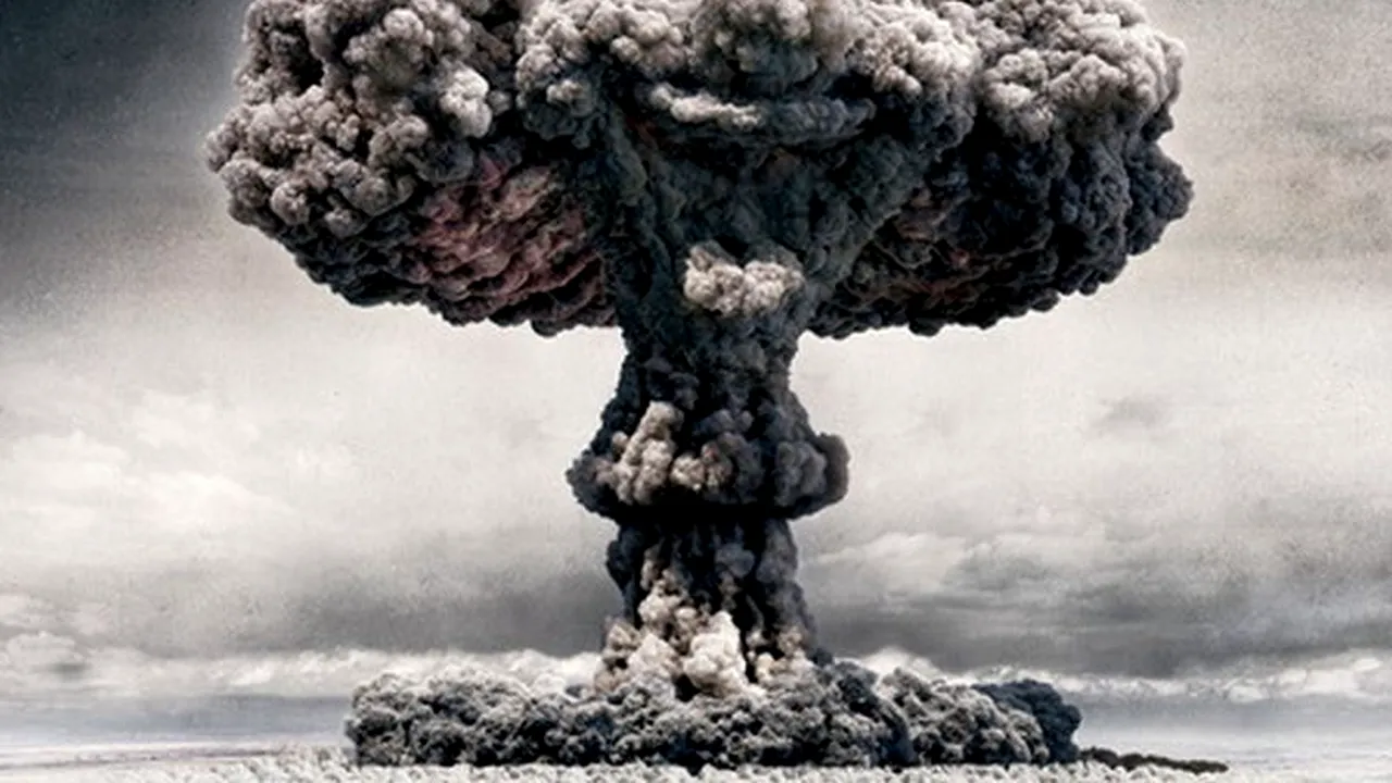 La un pas de dezastru. Ușa postului de control al bombei atomice, lăsată deschisă de militarii americani
