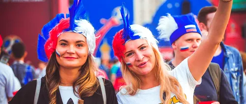 VIDEO | Rusoaicele își pun silicoane cu drapelul Rusiei: „Patrioată, chiar dacă nu am haine”