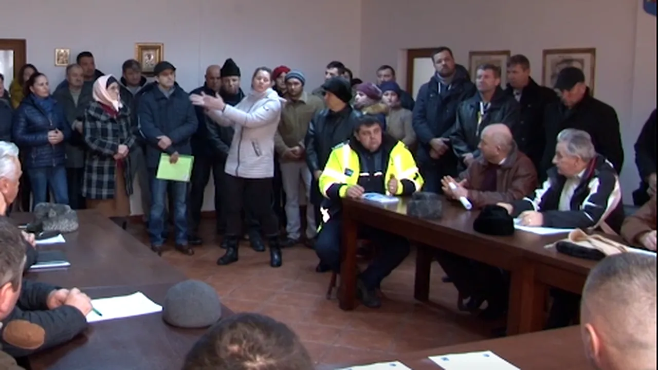 Revoltă într-un sat împotriva romilor. Un viol înfiorător pentru care doi frați sunt acuzați i-a scandalizat pe localnici