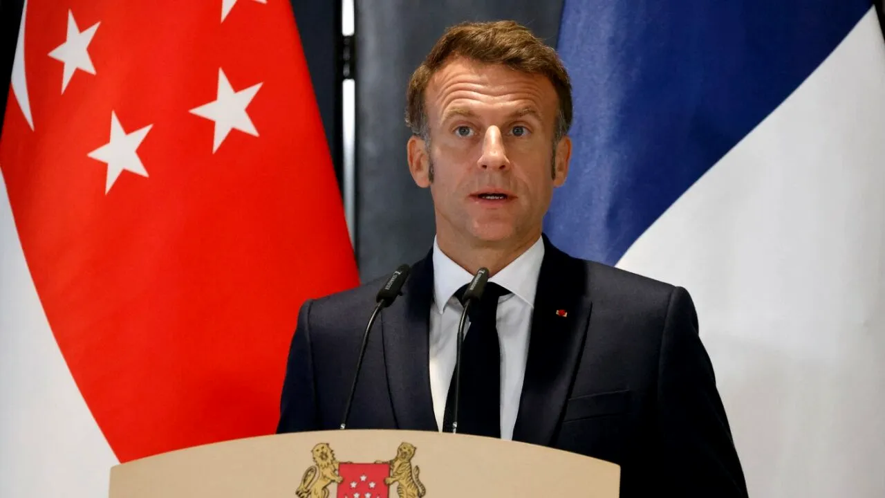 Macron îndeamnă SUA să impună SANCȚIUNI asupra Rusiei, în cazul în care Moscova refuză o încetare a focului