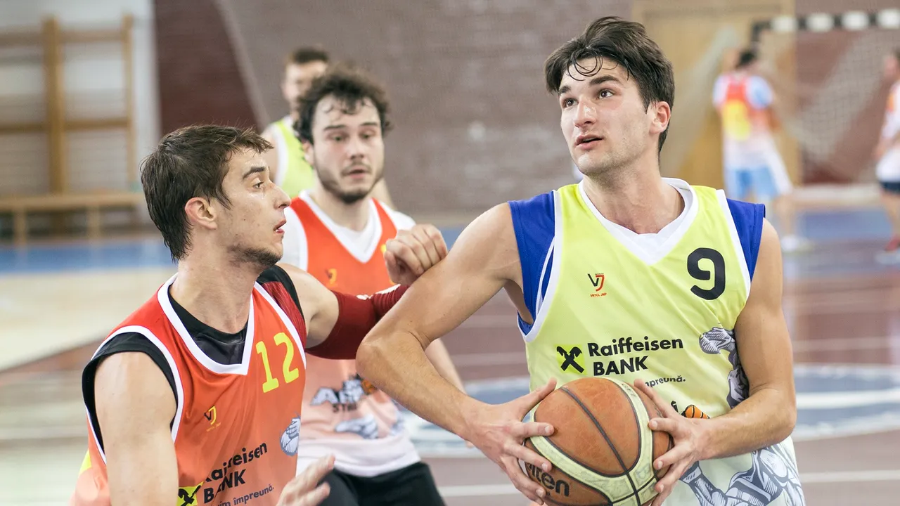 Studenții își iau masterul în baschet 3x3