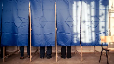 Cum motivează CCR decizia privind organizarea REFERENDUMULUI în aceeași zi cu alegerile europarlamentare